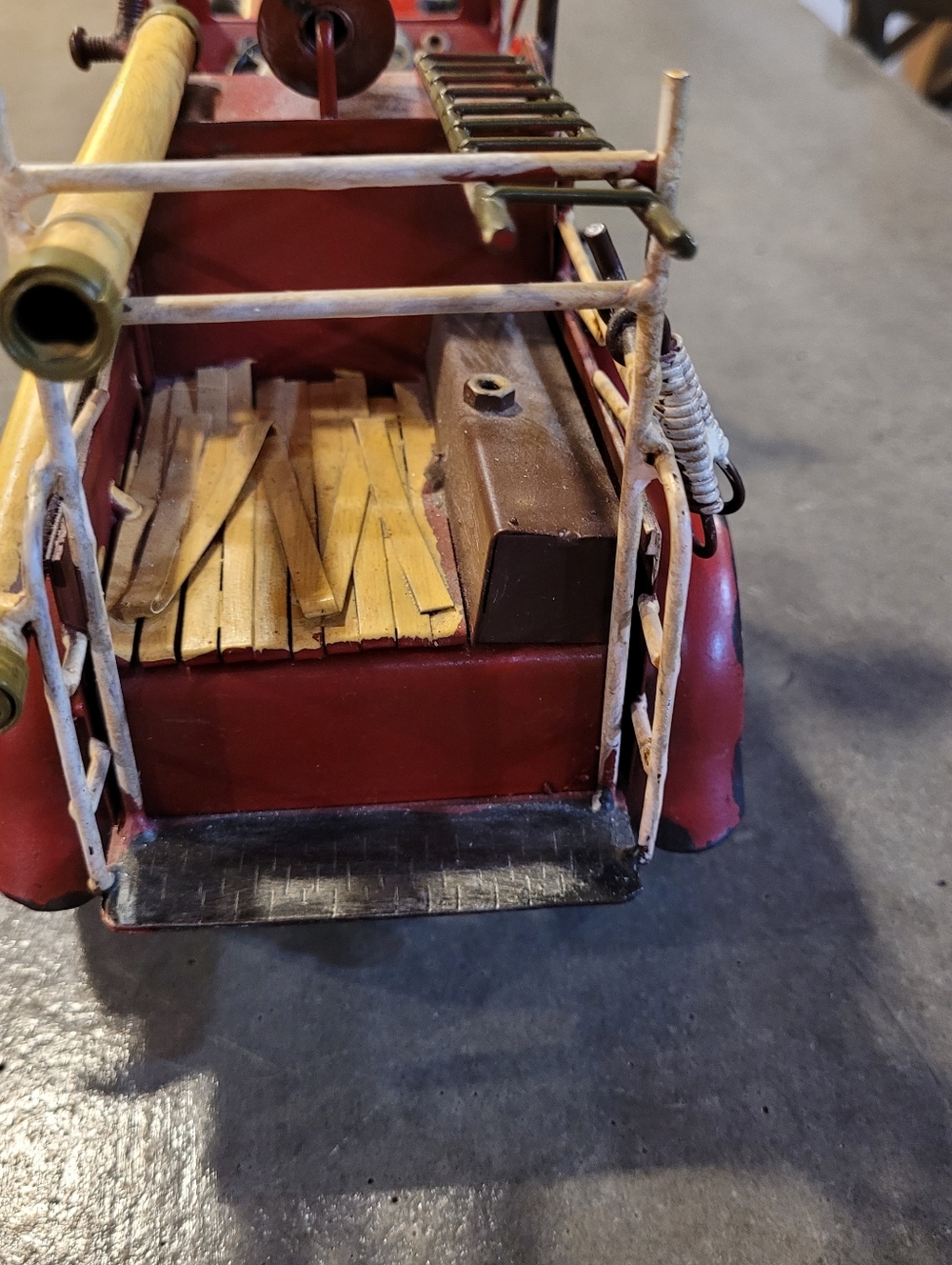 Red Fire Truck Retro Style Metal Handcrafted - Picture 4 of 13